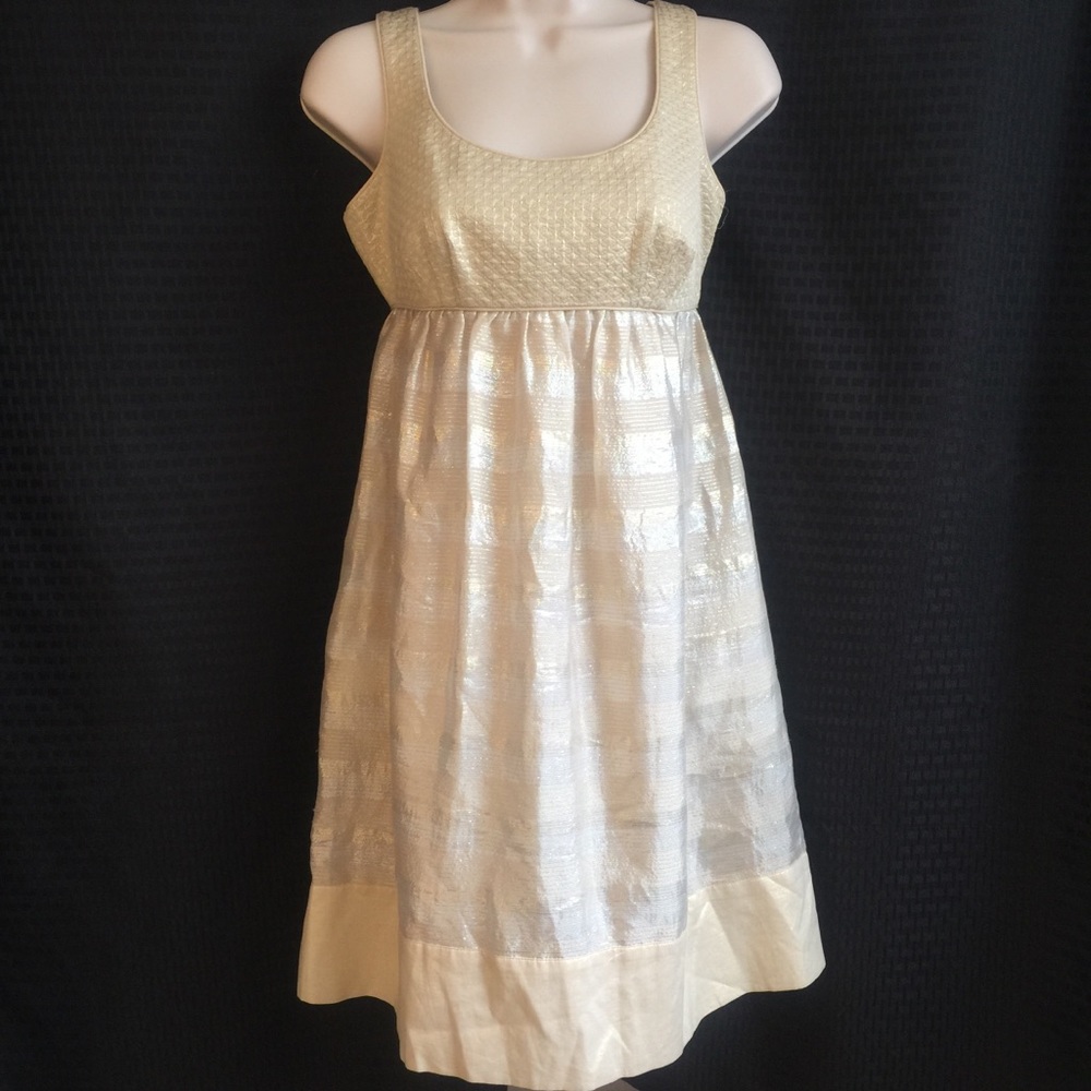Diane Von Furstenburg gold dress size 0-626-014